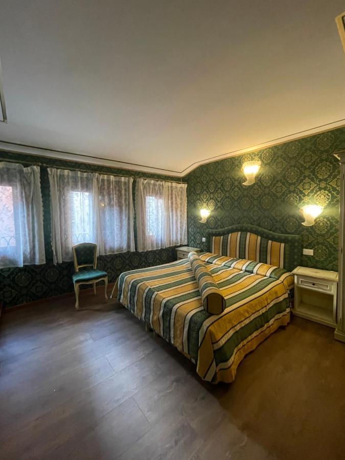 Hotel Residenza La Campana Venecia Exterior foto