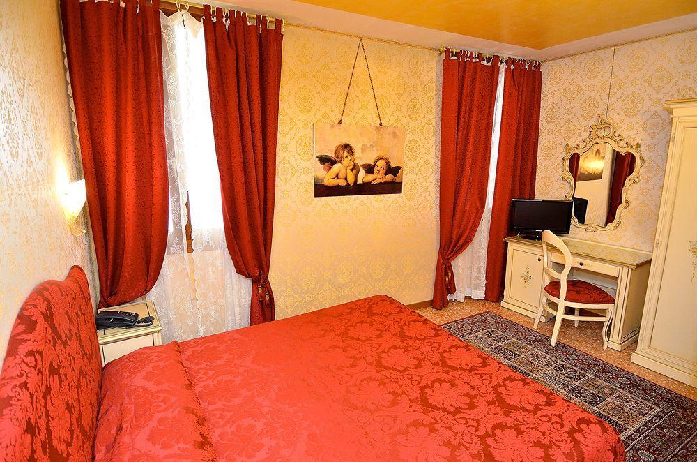 Hotel Residenza La Campana Venecia Exterior foto