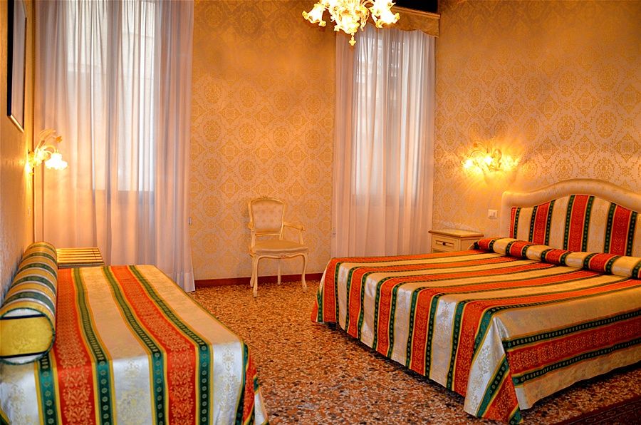Hotel Residenza La Campana Venecia Exterior foto